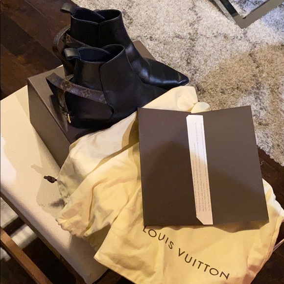 Louis Vuitton Booties - Picture 3 of 11